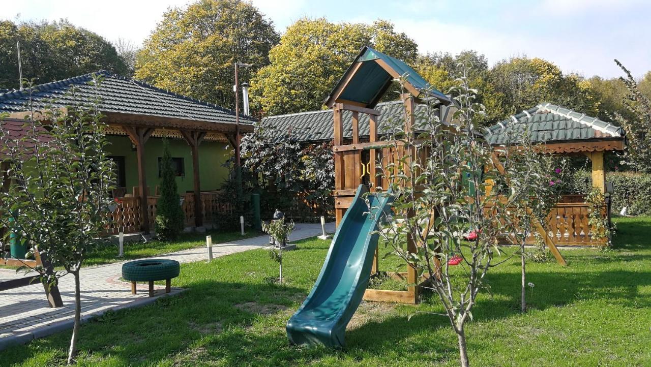 Agropensiunea Valea Fagilor Luncavita Exteriör bild
